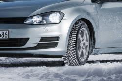 Dve pobede na prestiÅ¾nim testovima revija ADAC/TCS/OAMTC i Auto Bild potvrÄuju izvrsnost Goodyear-ovih zimskih pneumatika i pneumatika za celu godinu